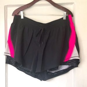Champion heat gear semi fitted Shorts